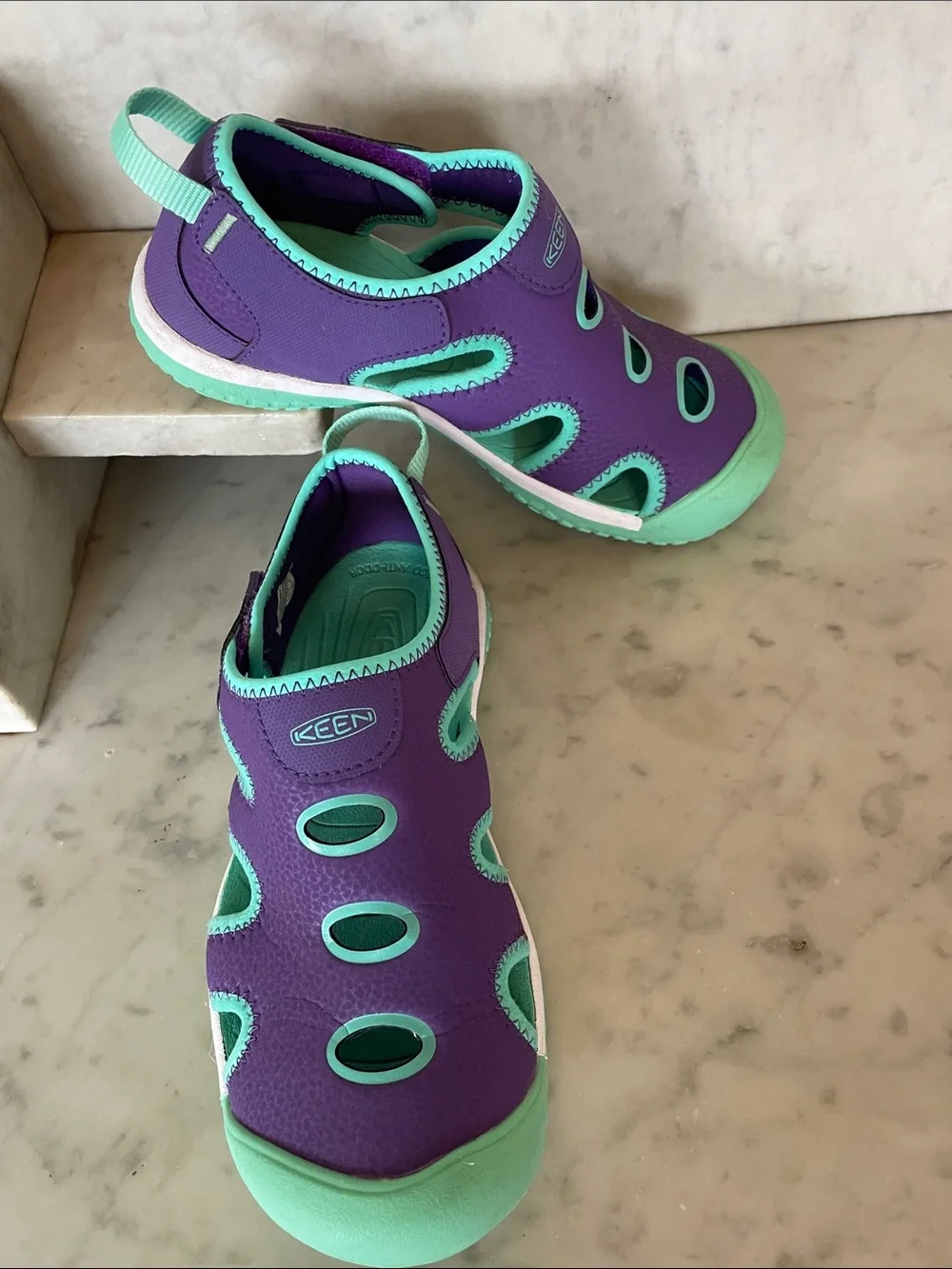 KEEN Kids' Stingray Closed Toe Water Sandal Shoe Purple/Cockatoo 3